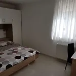 Ana פורת